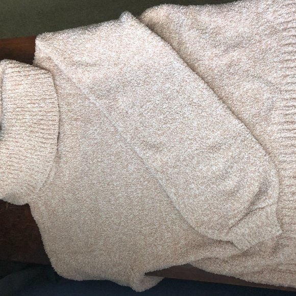 Jessica Simpson Sweater - Picture 4 of 9